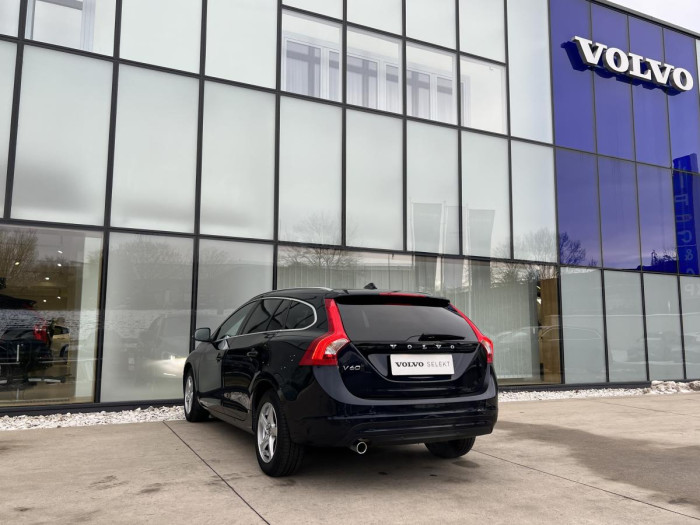 Volvo V60 D2 SUMMUM Aut 1.maj. 2.0 d Summum