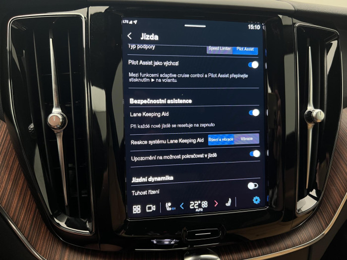 Volvo XC60 B4 AWD PLUS DARK AUT CZ