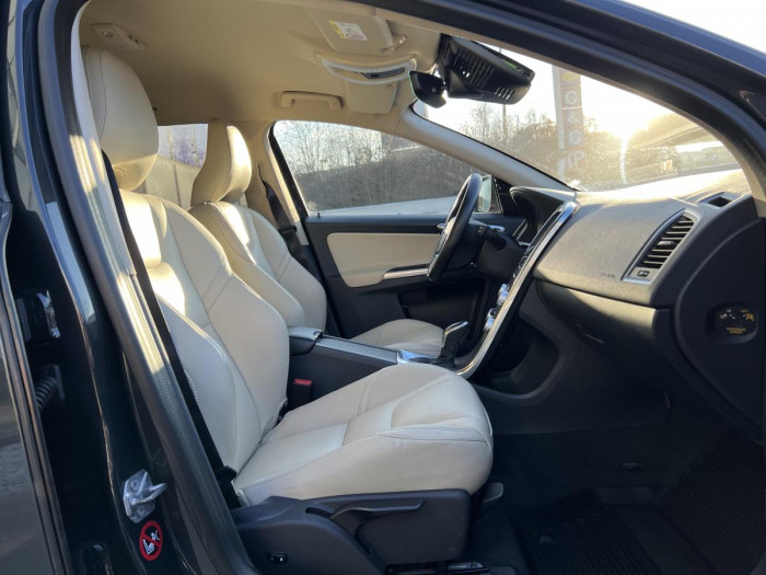 Volvo XC60 D4 AWD SUMMUM Aut 1.maj. 2.4 d Summum