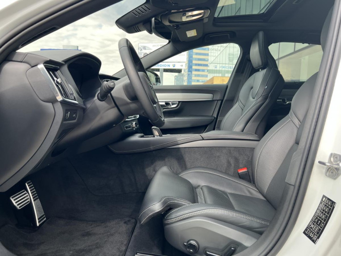 Volvo S90 B5 AWD R-DESIGN Aut 1.maj.
