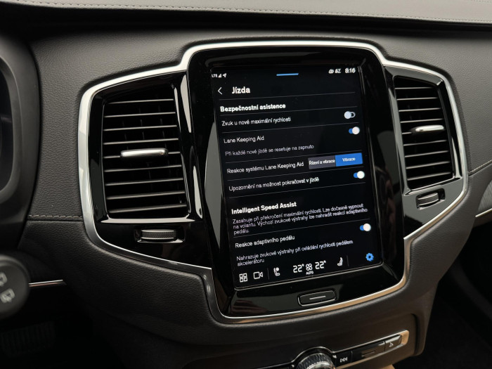 Volvo XC90 T8 AWD RECHARGE REZERVACE