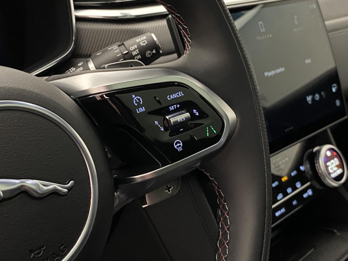 Jaguar F-Pace SVR 575 EDITION REZERVACE 5.0 Edition