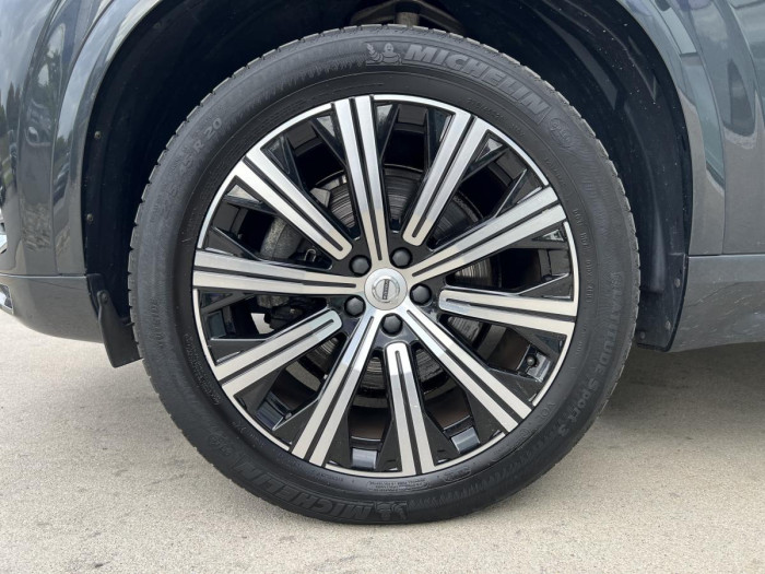 Volvo XC90 B5 AWD INSCRIPTION REZERVACE