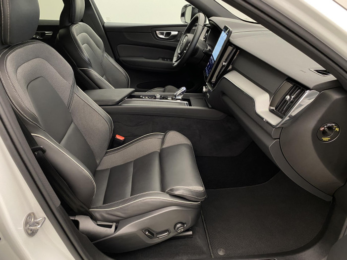 Volvo XC60 T6 AWD PLUS BLACK EDITION CZ