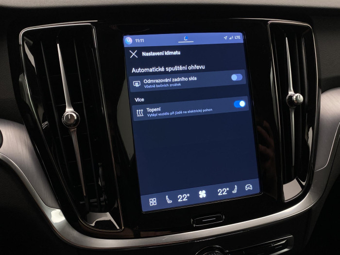 Volvo V60 T6 AWD RECHARGE CORE AUT CZ