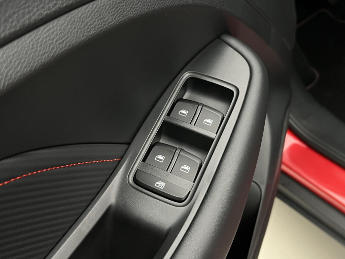 MG ZS 1.0T EXCLUSIVE AUT CZ 1.maj. 1.0 Exclusive