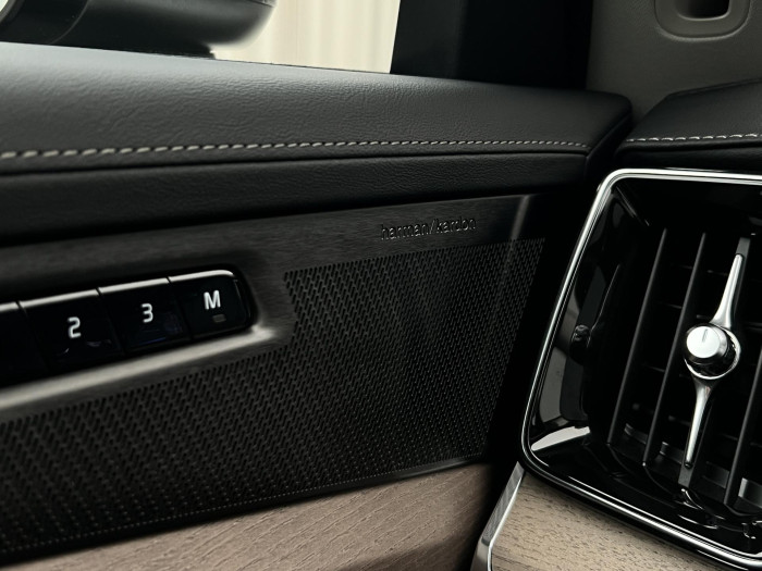 Volvo XC90 B5 AWD PLUS BRIGHT 7MÍST CZ