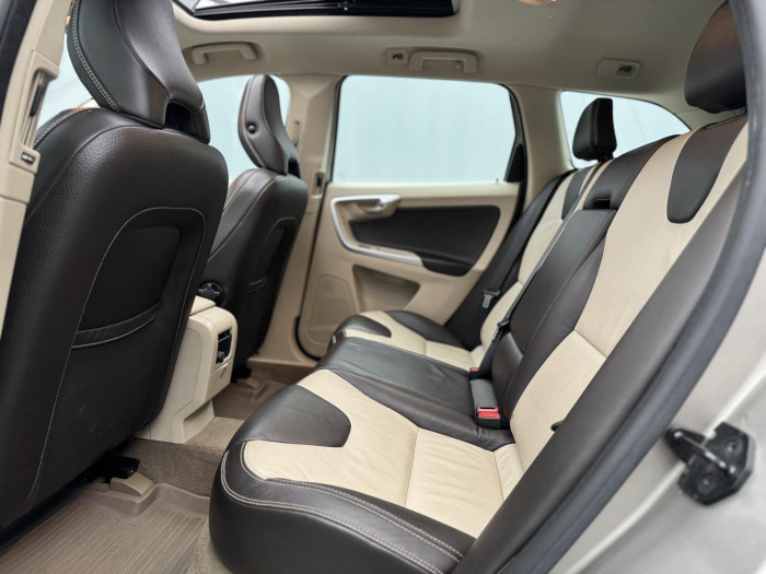 Volvo XC60 D3 AWD SUMMUM AUT CZ 2.4 d Summum