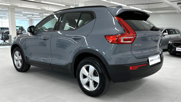 Volvo XC40 T2 CORE AUT REZERVACE
