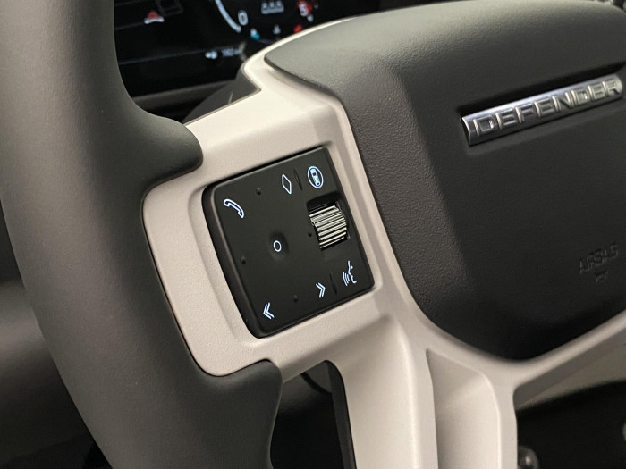 Land Rover Defender 110 D200 S AWD REZERVACE 3.0 d