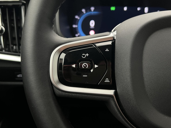 Volvo V90 T6 AWD RECHARGE PLUS DARK AUT
