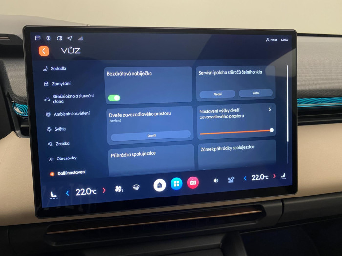 Lynk & Co 08 MORE PHEV