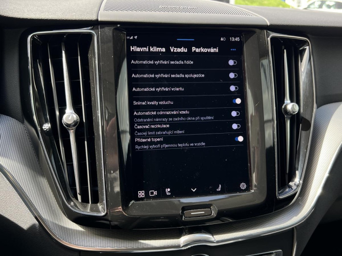 Volvo XC60 B4 AWD DARK PLUS REZERVACE 2.0 Plus