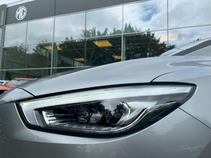 MG ZS EV EXCITE 70kWh REZERVACE!