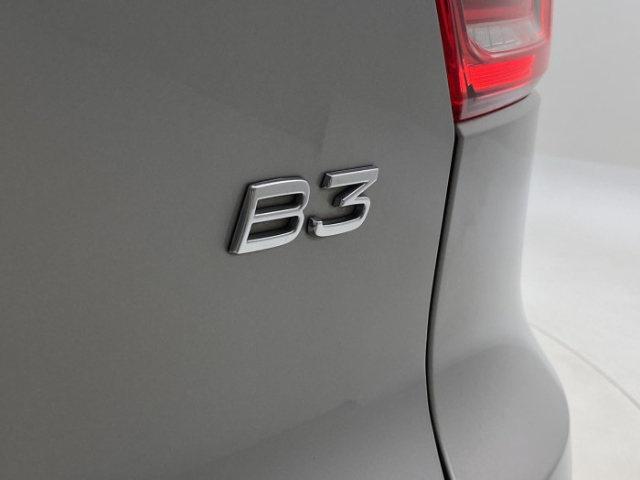 Volvo XC40 B3 DARK PLUS AUT CZ