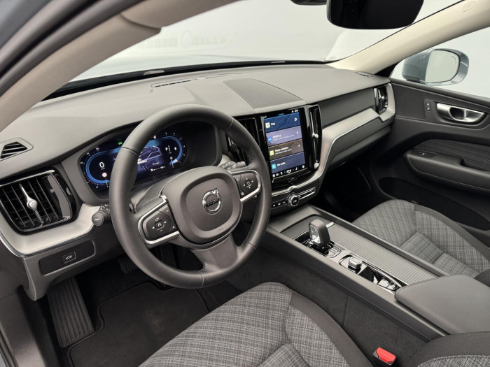 Volvo XC60 B4 CORE AUT