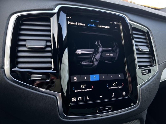 Volvo XC90 B5 AWD ULTIMATE DARK REZERVACE