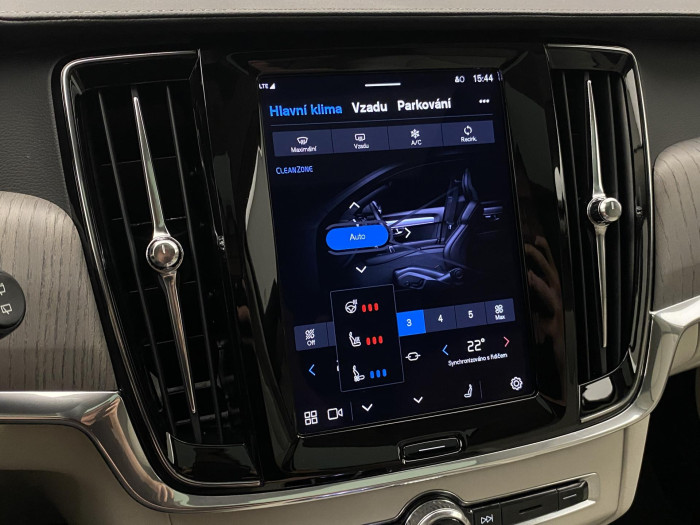 Volvo V90 CC B4 AWD ULTIMATE CZ 1.maj 2.0 CC CC