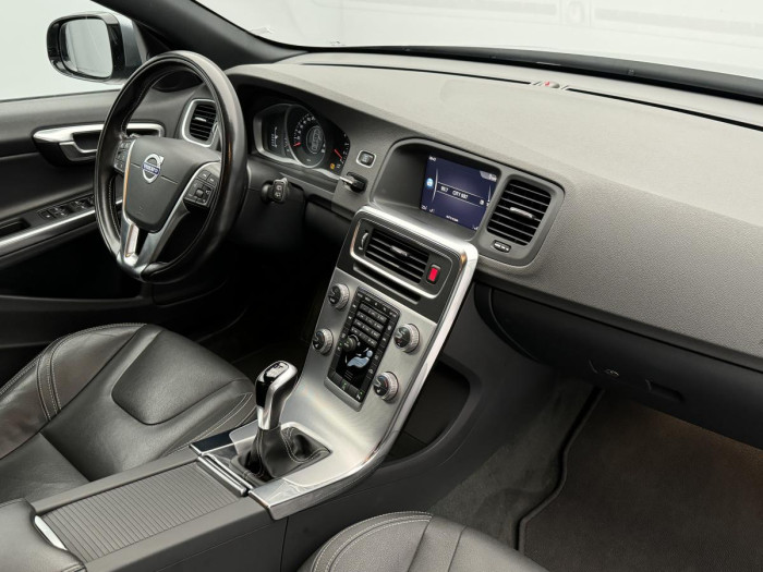 Volvo V60 D4 MOMENTUM NAVIGACE 2.0 d Momentum