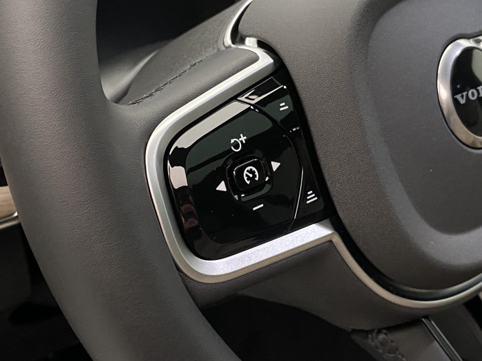 Volvo XC90 T8 AWD RECHARGE DARK ULTRA 7
