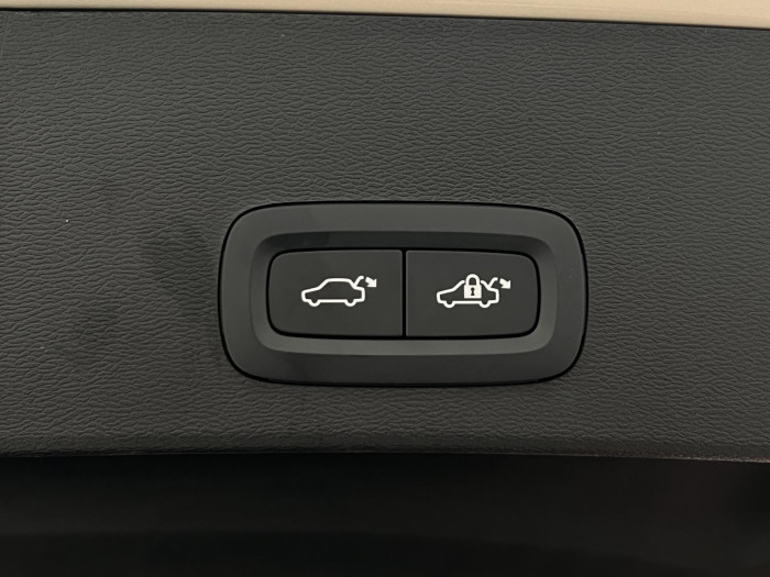 Volvo EX40 ULTRA SINGLE MOTOR EXT. RANGE