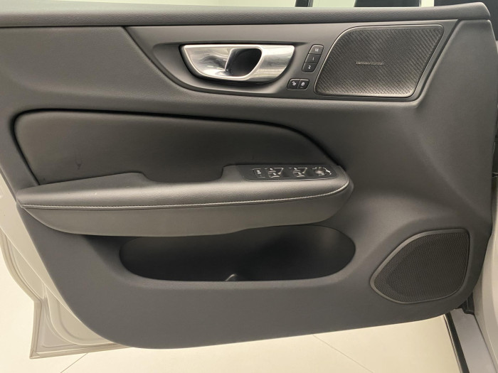 Volvo S60 B5 AWD ULTIMATE DARK AUT CZ