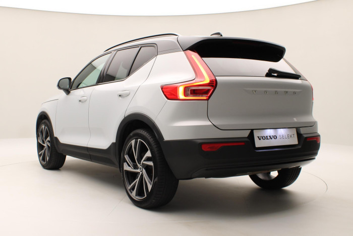 Volvo XC40 B4 AWD R-DESIGN AUT CZ