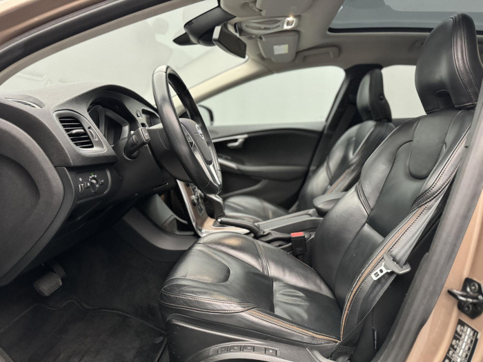 Volvo V40 CC T5 AWD SUMMUM AUT CZ 2.5 CC CC Summum