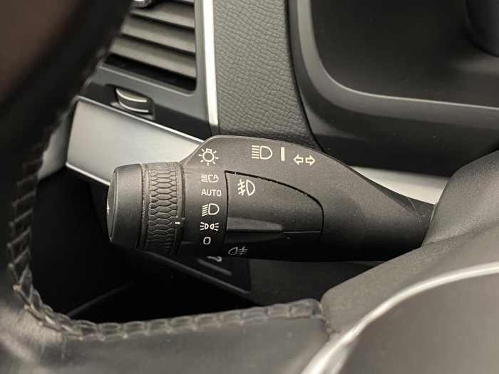 Volvo XC90 D5 AWD MOMENTUM AUT 7míst 2.0 d Momentum