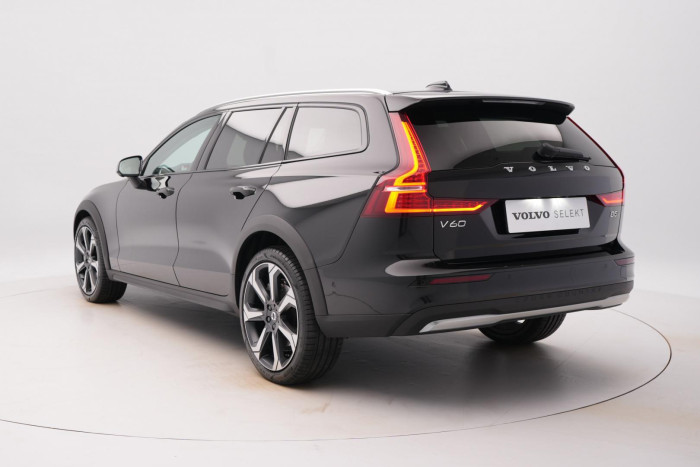 Volvo V60 CC B5 AWD ULTIMATE REZERVACE 2.0 CC CC