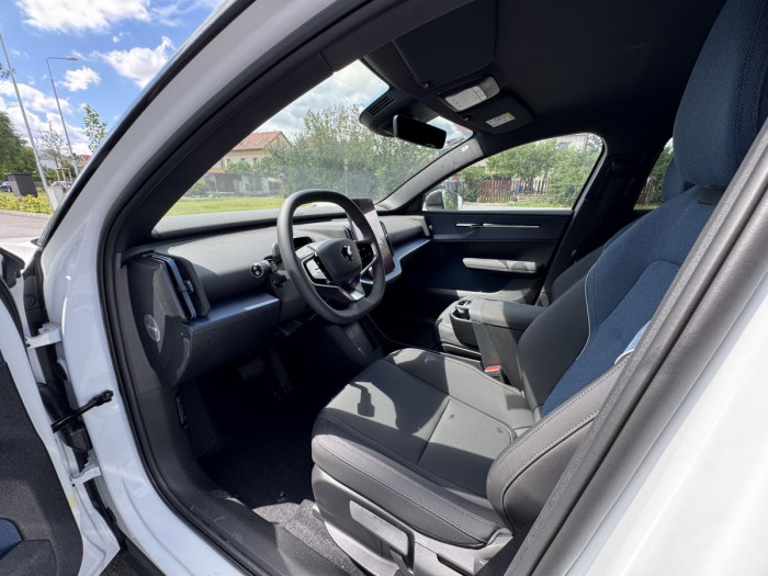Volvo EX30 PURE ELECTRIC AWD TWIN PLUS