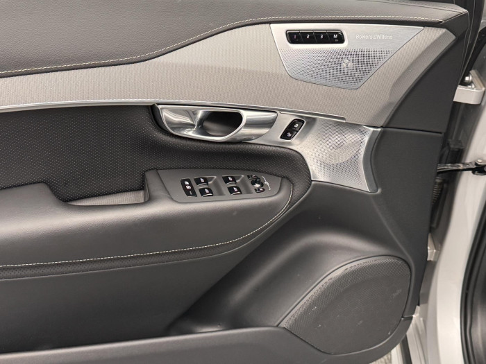 Volvo XC90 B5 AWD R-Design AUT REZERVACE