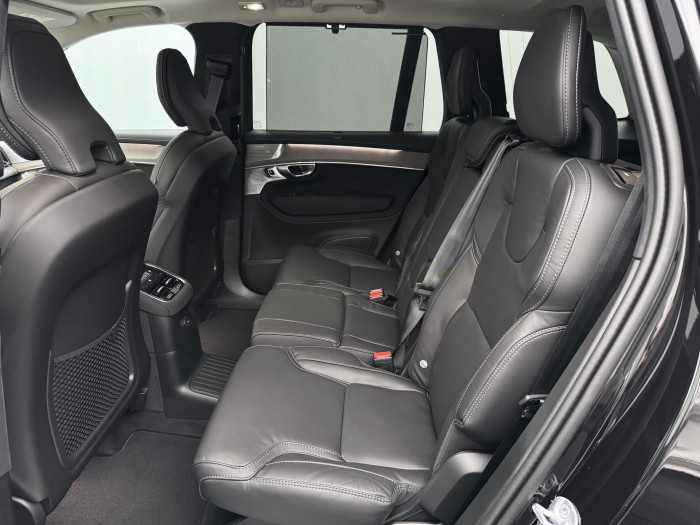 Volvo XC90 T8 AWD RECHARGE DARK ULTRA 7
