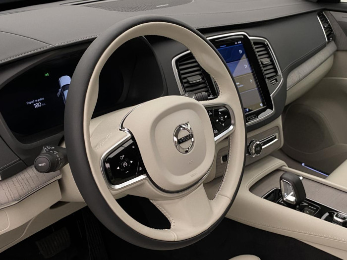 Volvo XC90 B5 AWD AUT BRIGHT PLUS 7míst 2.0 Plus