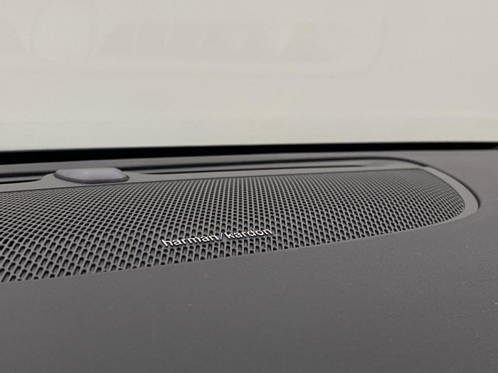 Volvo V60 B4 AUT DARK PLUS