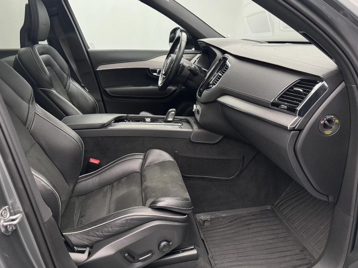 Volvo XC90 B5 AWD R-DESIGN AUT