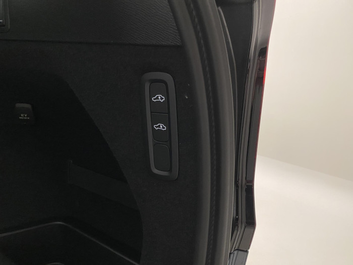 Volvo XC90 B5 AWD BLACK EDITION ULTRA 7 2.0 Edition