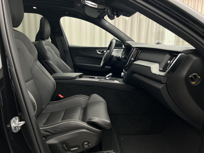 Volvo XC60 B5 AWD ULTRA BLACK EDITION AUT 2.0 Edition