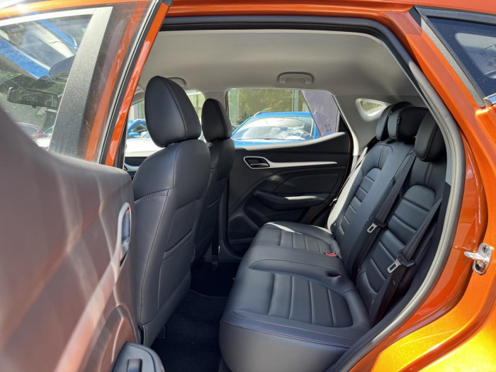MG ZS EXCLUSIVE AUT. SKLADEM 1.0 Exclusive