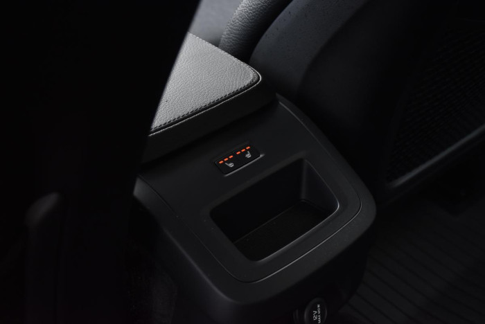 Volvo V90 D4 AWD MOMENTUM REZERVACE 2.0 d Momentum