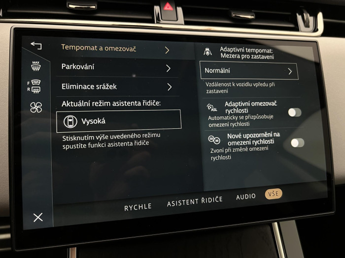 Land Rover Range Rover Evoque P250 DYNAMIC SE AWD AUT CZ 2.0 Dynamic SE