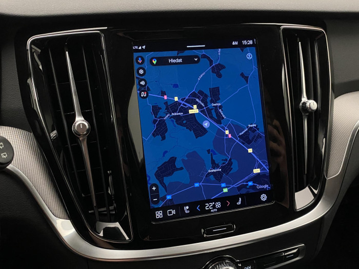 Volvo V60 B4 PLUS DARK AUT 1.maj.