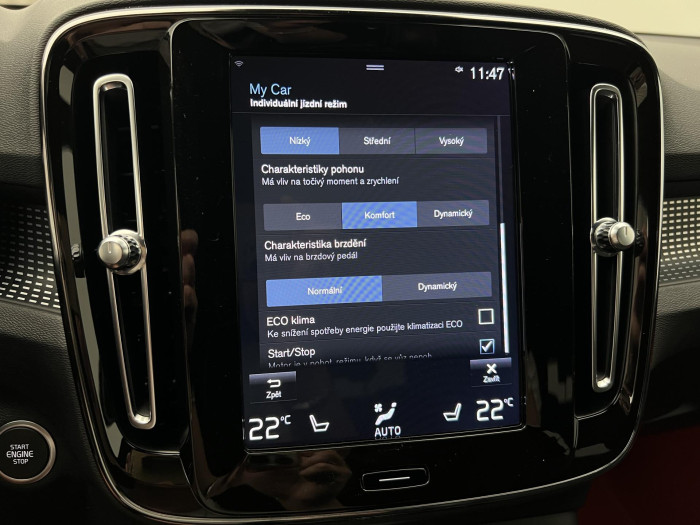 Volvo XC40 T4 AWD R-DESIGN AUT CZ