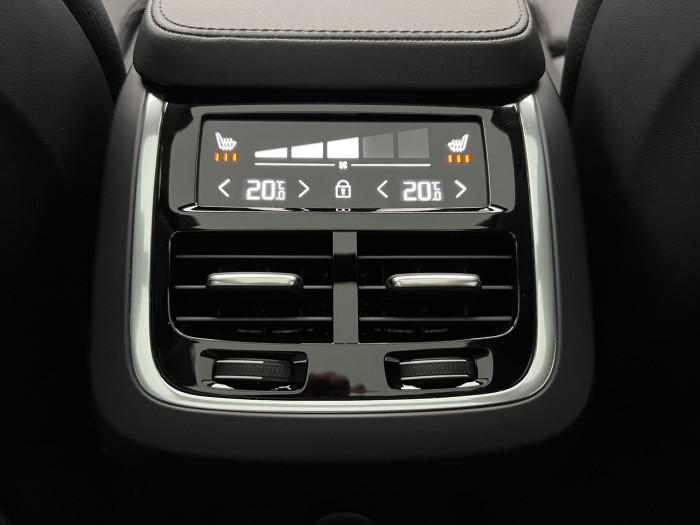 Volvo XC90 T8 AWD RECHARGE ULT. BRIGHT 7M