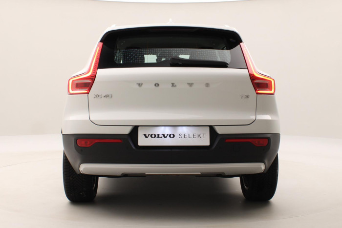 Volvo XC40 T3 MOMENTUM AUT CZ REZERVACE 1.5 Momentum