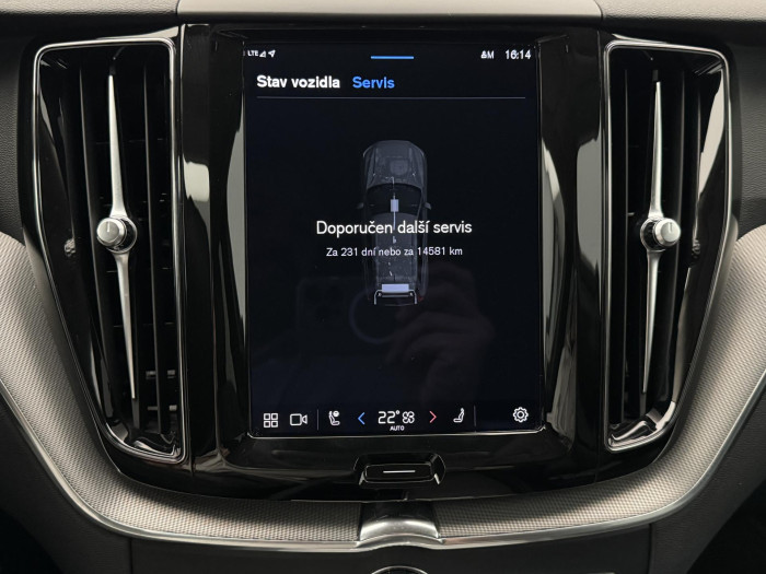 Volvo XC60 B4 AWD PLUS DARK AUT
