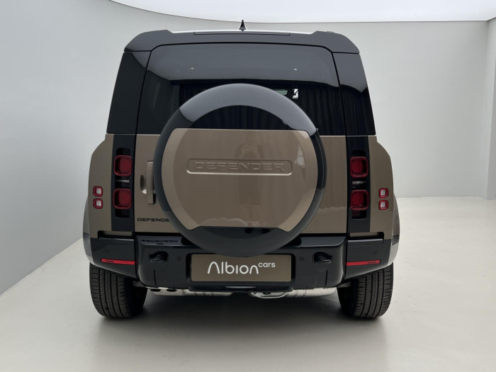 Land Rover Defender 110 D300 X-DYNAMIC HSE AWD Aut 3.0 d Dynamic