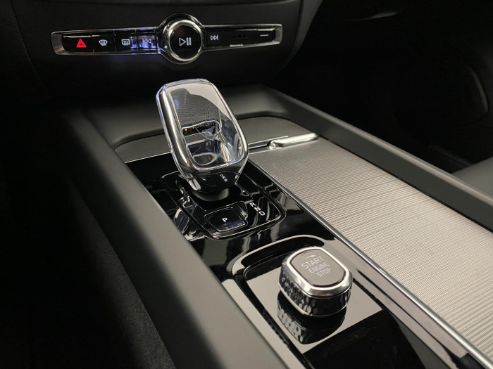 Volvo V60 B4 DARK PLUS AUT CZ