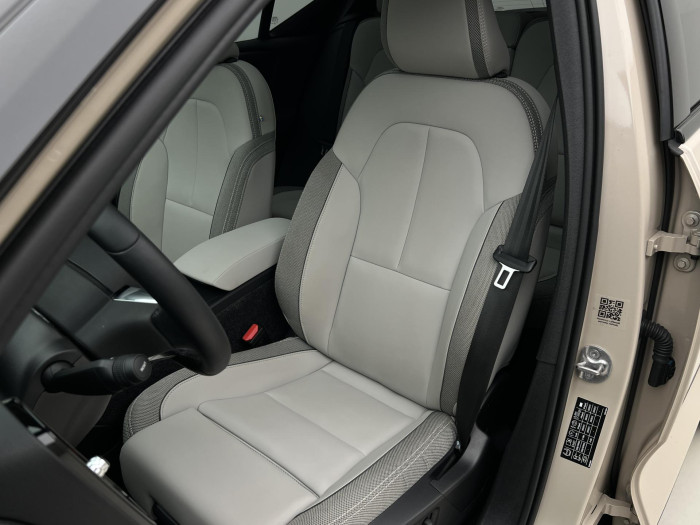 Volvo EX40 ULTRA SINGLE MOTOR EXT. RANGE