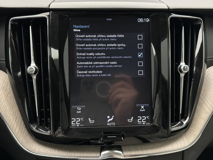 Volvo XC60 B4 AWD INSCRIPTION AUT CZ